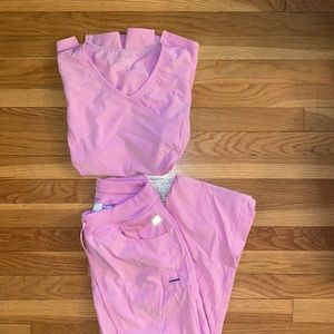 Cherokee infinity scrub set